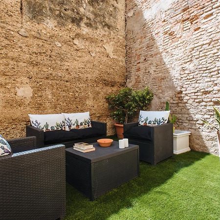 Sol Suite Apartment With Garden Séville Extérieur photo