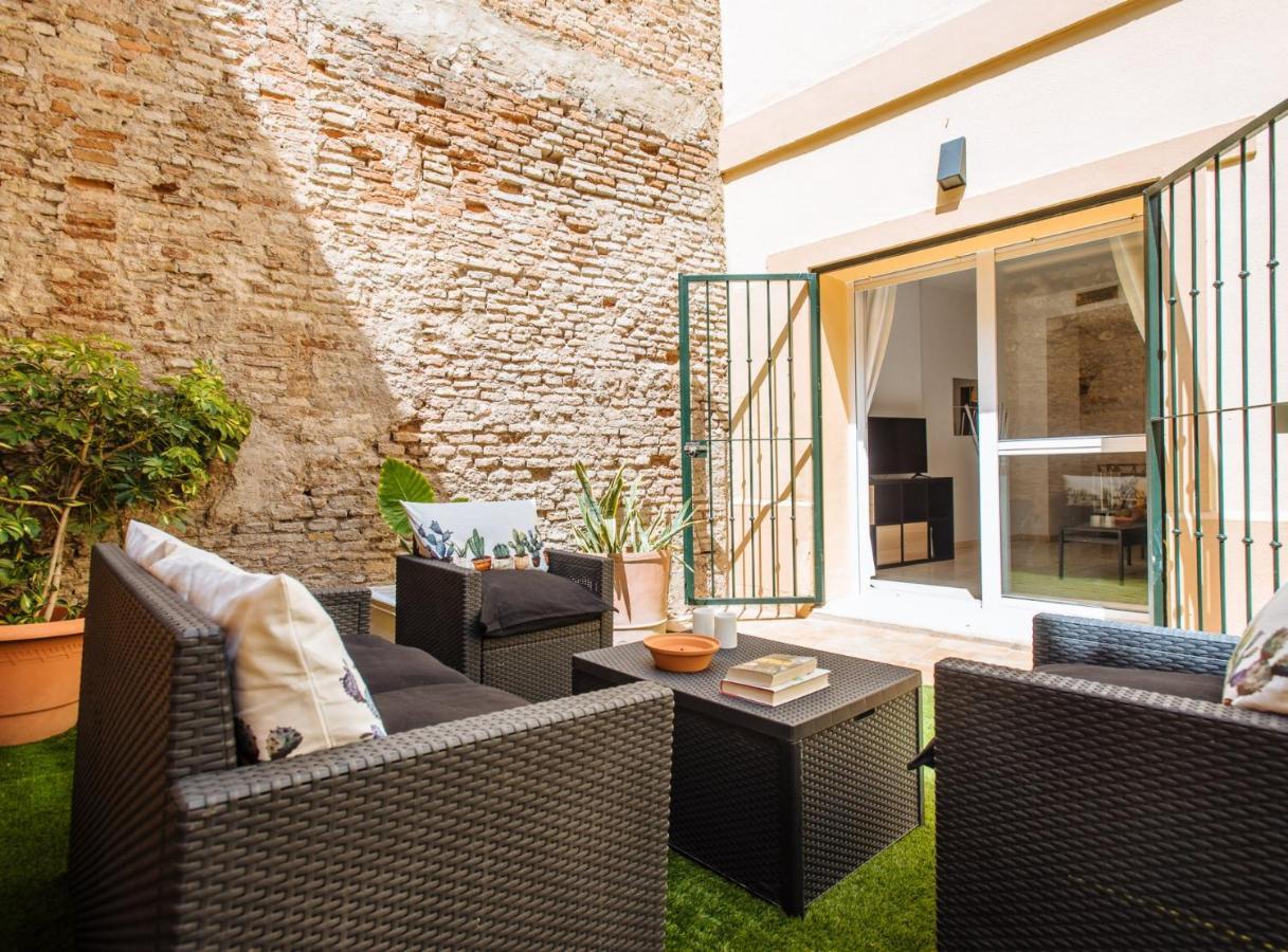 Sol Suite Apartment With Garden Séville Extérieur photo