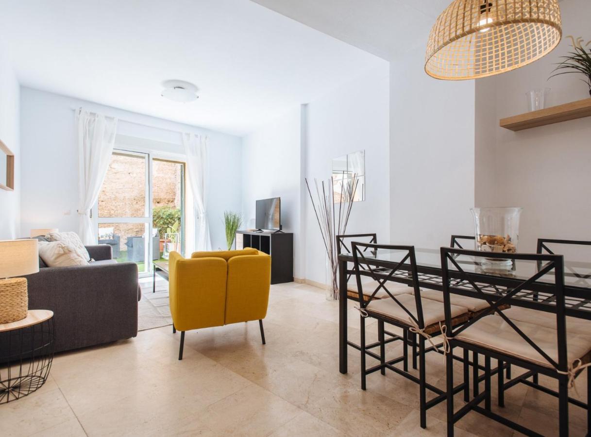 Sol Suite Apartment With Garden Séville Extérieur photo